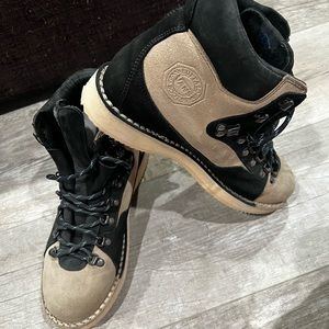 vans Italian made mens size 9 boots